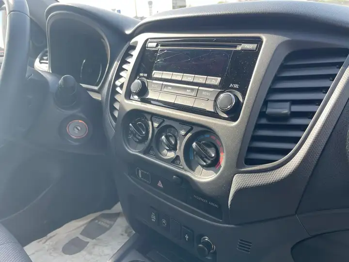 Mitsubishi L200
